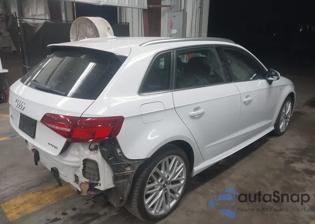 WAUTPBFF2JA076800: 44309814