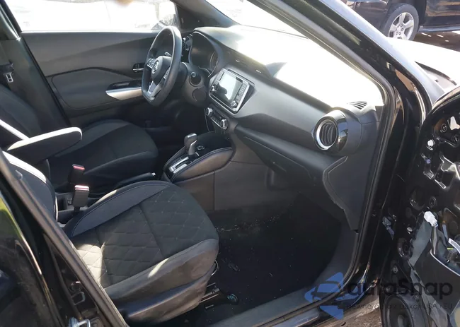 3N1CP5CU4JL518656: 44309818