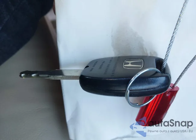 1HGCP2F87CA169367: 44309826