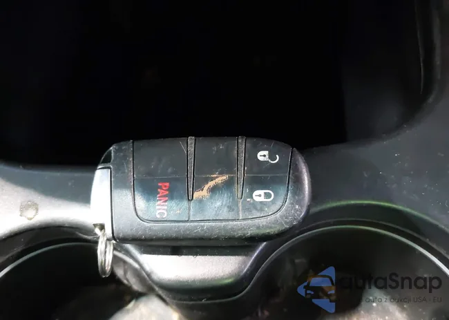 3C4PDCBGXGT100215: 44309837