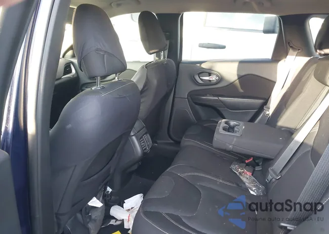 1C4PJLCB3GW233856: 44309853