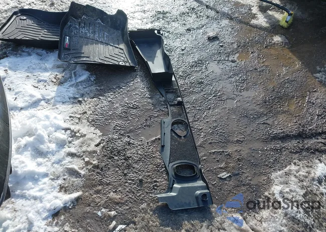 WAUDGAFL5DA151076: 44309953