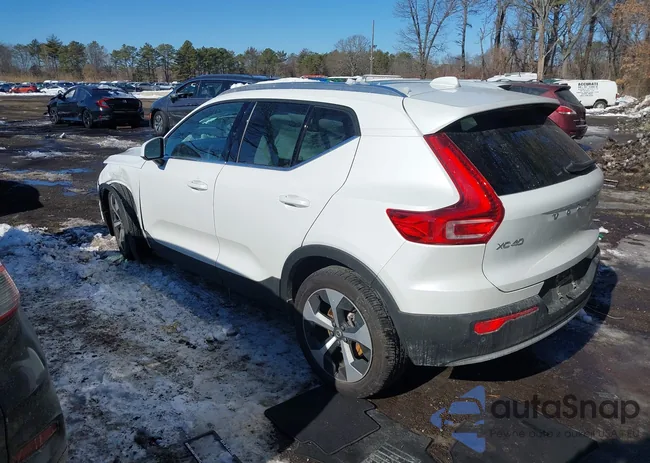 YV4L12UE9S2516390: 44311044