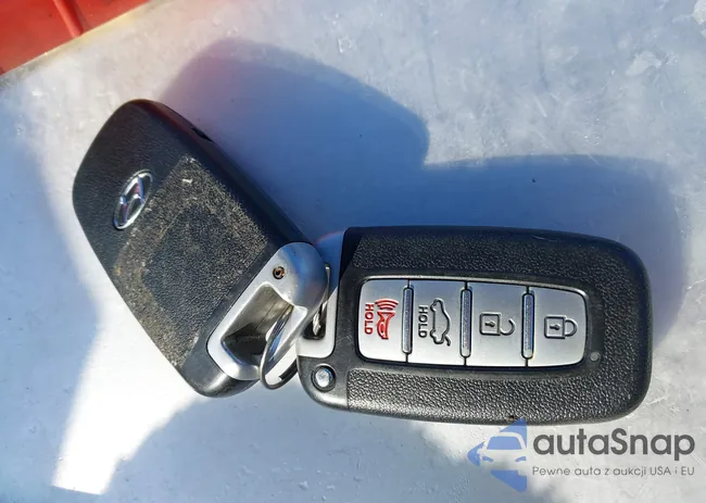 KMHGC4DD7CU169581: 44311069