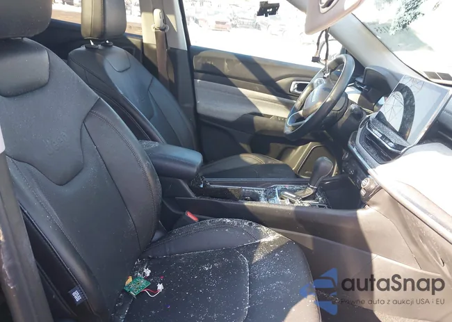 3C4NJDFB2NT128270: 44311135