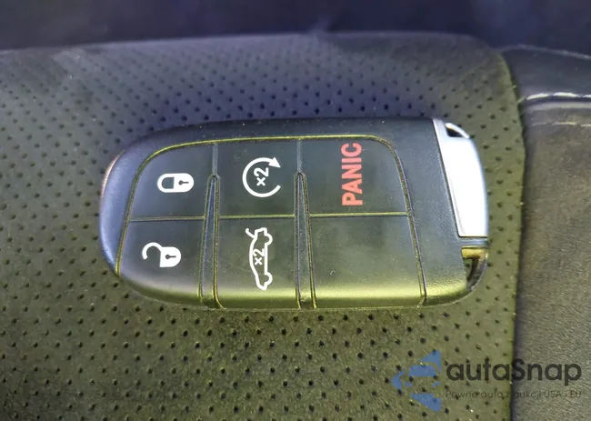 2C3CDXGJ7PH646042: 44311174