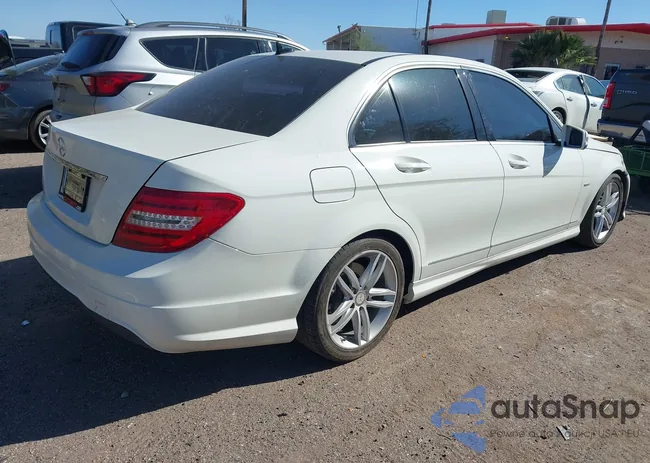 WDDGF4HB4CR203540: 44311179