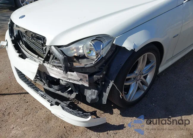 WDDGF4HB4CR203540: 44311179