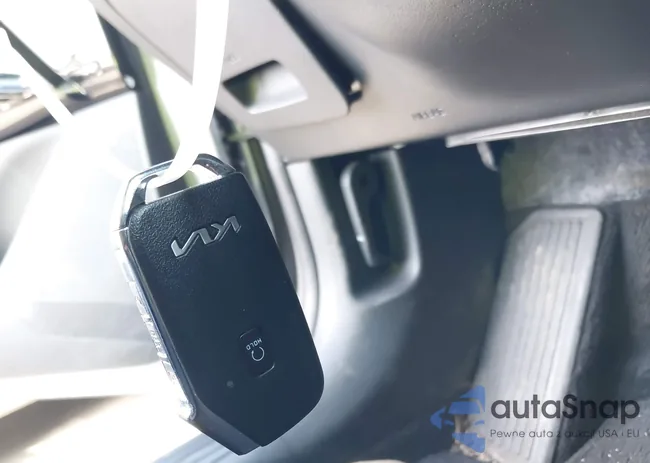 KNDCR3L17S5144272: 44311193