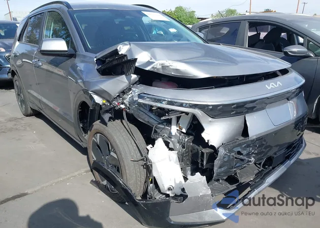 KNDCR3L17S5144272: 44311193