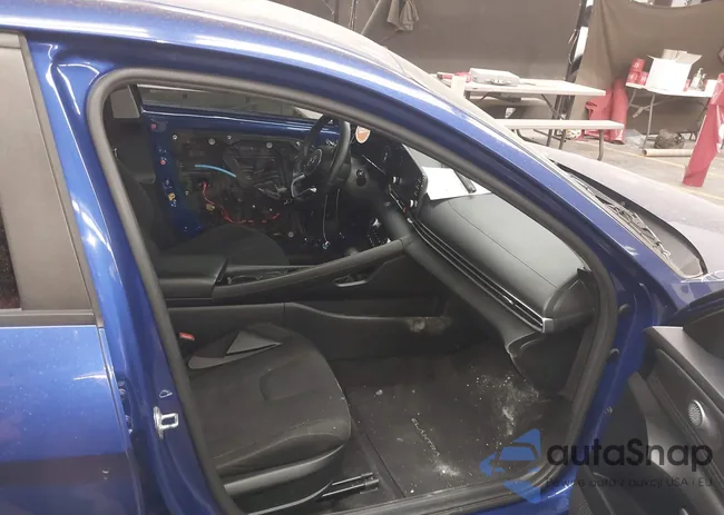 KMHLS4AG0MU195019: 44311258