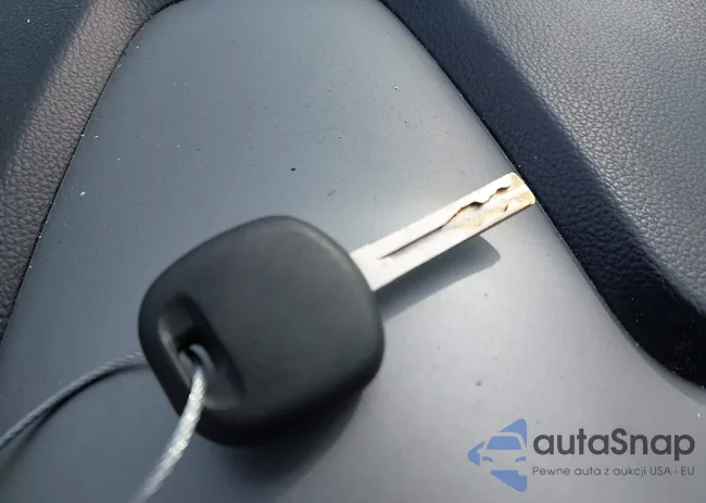 KNDPB3AC9G7838967: 44311564