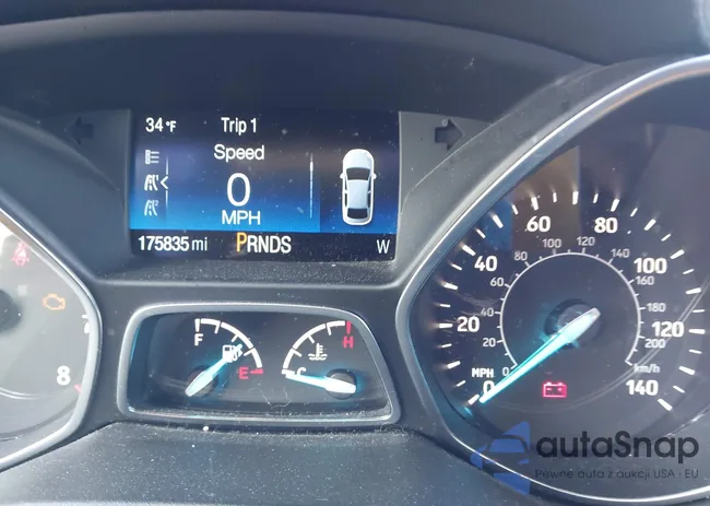 1FMCU9GD2HUD77864: 44311568