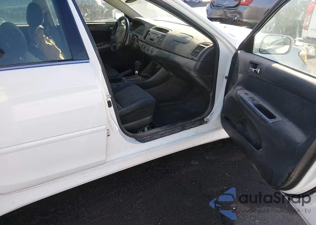 4T1BA32K84U504604: 44311574