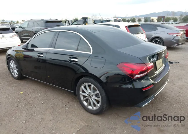 W1K3G4EB7MJ270827: 44310857