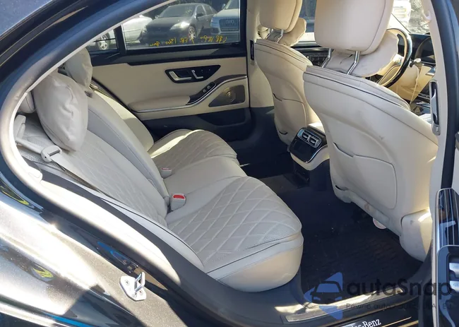 W1K6G6DB6NA133518: 44312028