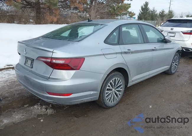 3VWEB7BU3LM005586: 44312091