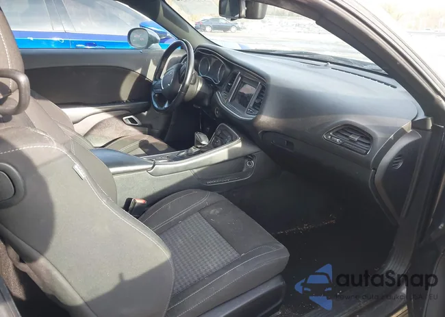 2C3CDZAG1MH568247: 44312142