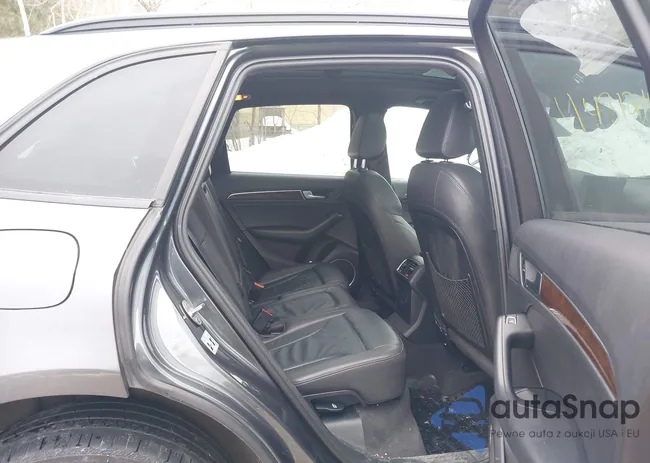 WA1D7AFP8GA136348: 44312144