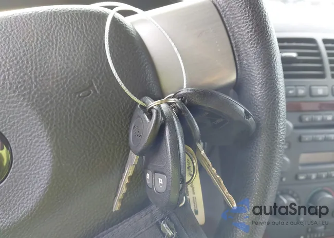 1GNDV23128D161982: 44312154