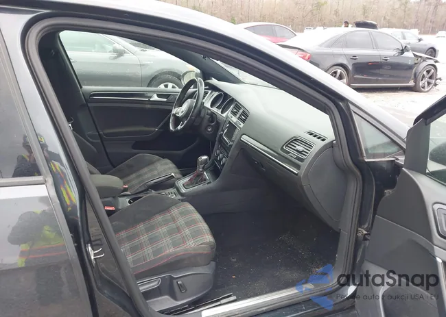 3VW4T7AU1FM019470: 44312207