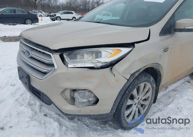 1FMCU9J96JUA18270: 44312392