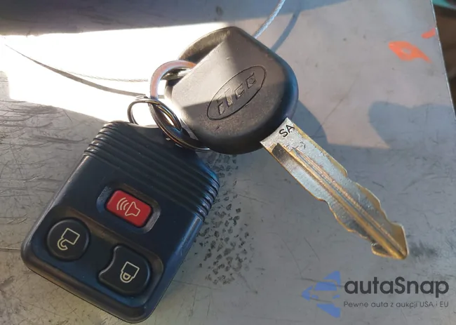 1FMZU67K25UA65370: 44312411