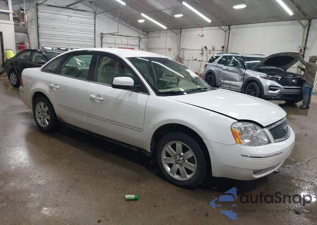 1FAHP27105G205525: 44312526