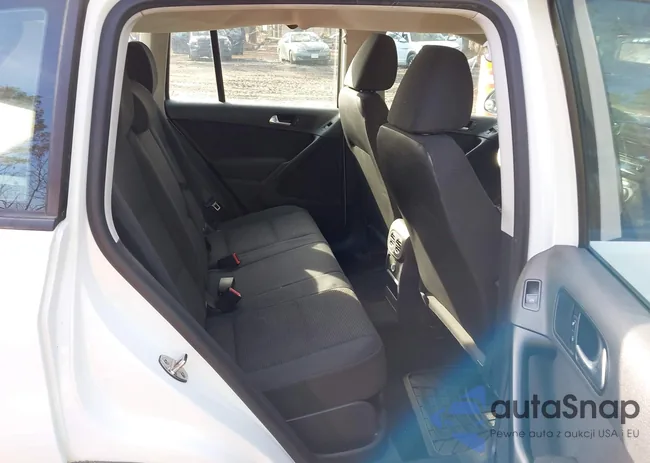 WVGBV3AX7EW596246: 44312576