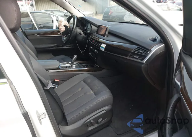 5UXKR2C53G0R72413: 44311693