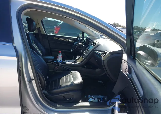 3FA6P0LU8DR226867: 44311705