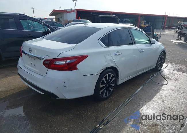 1N4AL3AP5JC248713: 44311717