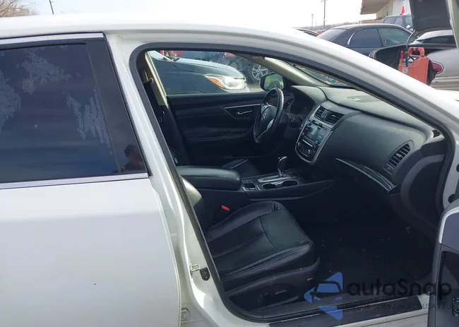 1N4AL3AP5JC248713: 44311717