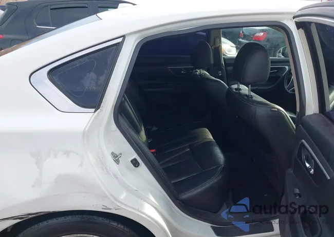 1N4AL3AP5JC248713: 44311717