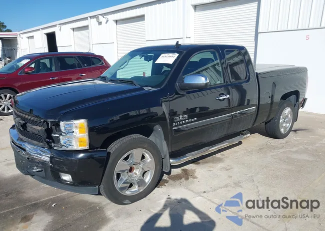 1GCRCSE05BZ111855: 44313054