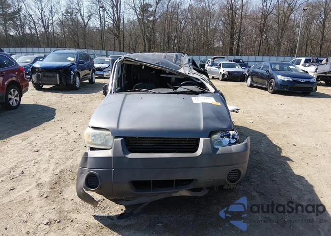 1FMYU02Z55KD18061: 44313267