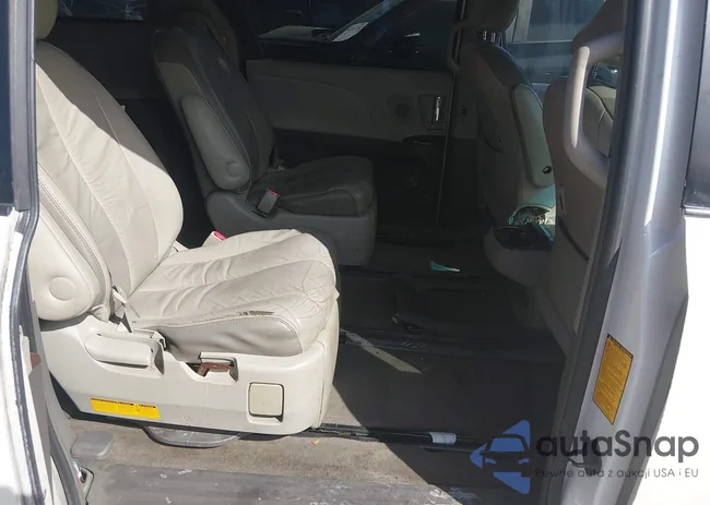 5TDYK3DC9BS167931: 44313295