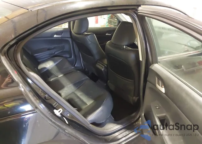 1HGCP2F60BA081113: 44313310