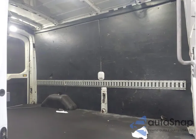 1FTBW2CM3HKA82050: 44313315