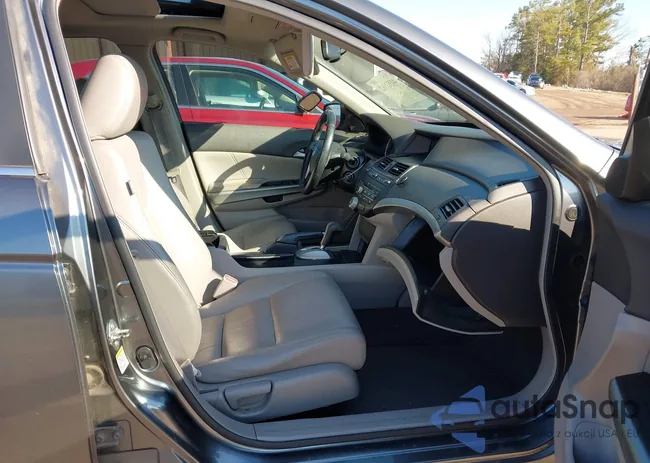 JHMCP26858C061256: 44313362