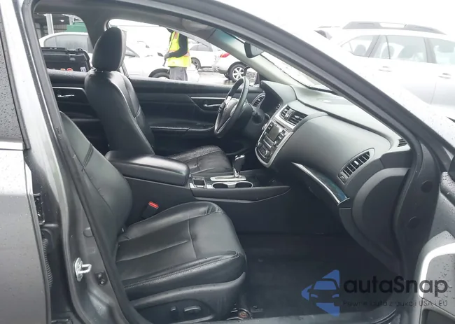 1N4AL3AP5HC202647: 44313411