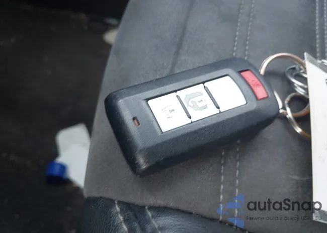 JA4AD3A33LZ043681: 44313509