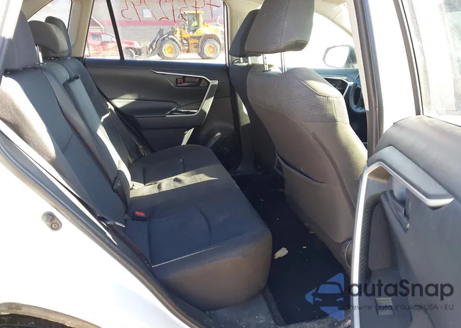 JTMF1RFV6KD012731: 44312795