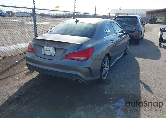 WDDSJ4EB7FN229266: 44312818