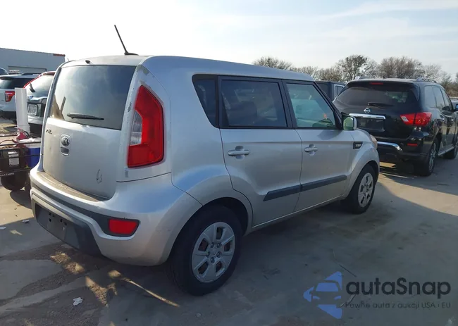 KNDJT2A56D7495206: 44312973