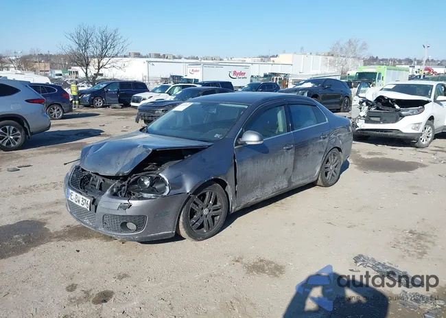 3VWDF71K15M638221: 44314022