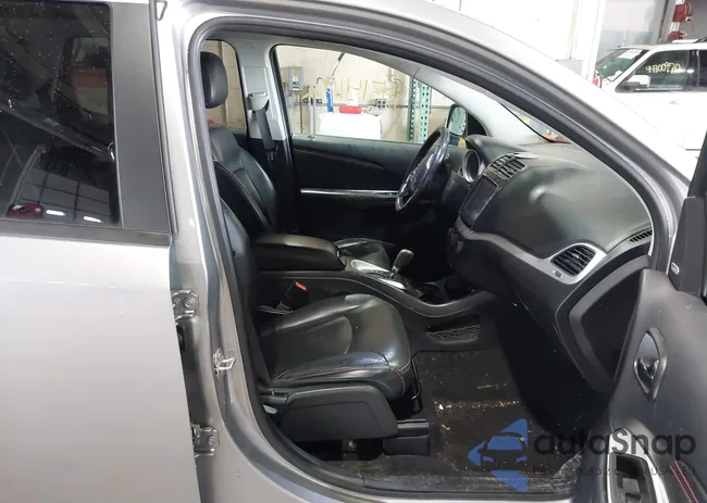 3C4PDCEG9HT643990: 44314102