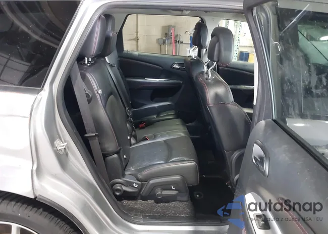 3C4PDCEG9HT643990: 44314102