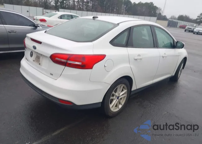 1FADP3F27HL300061: 44314243