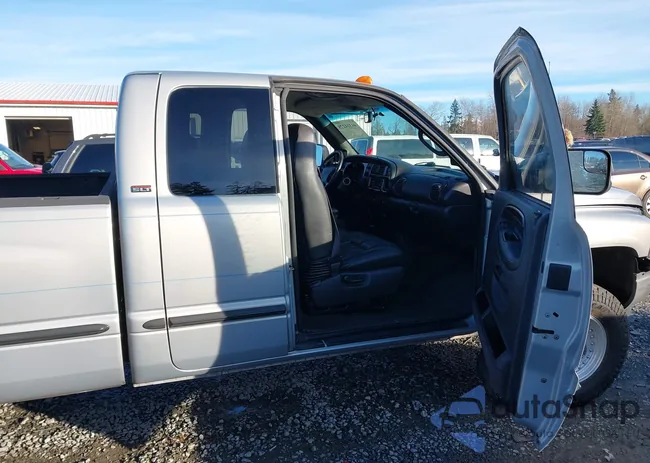 1B7KF2366XJ523689: 44314279